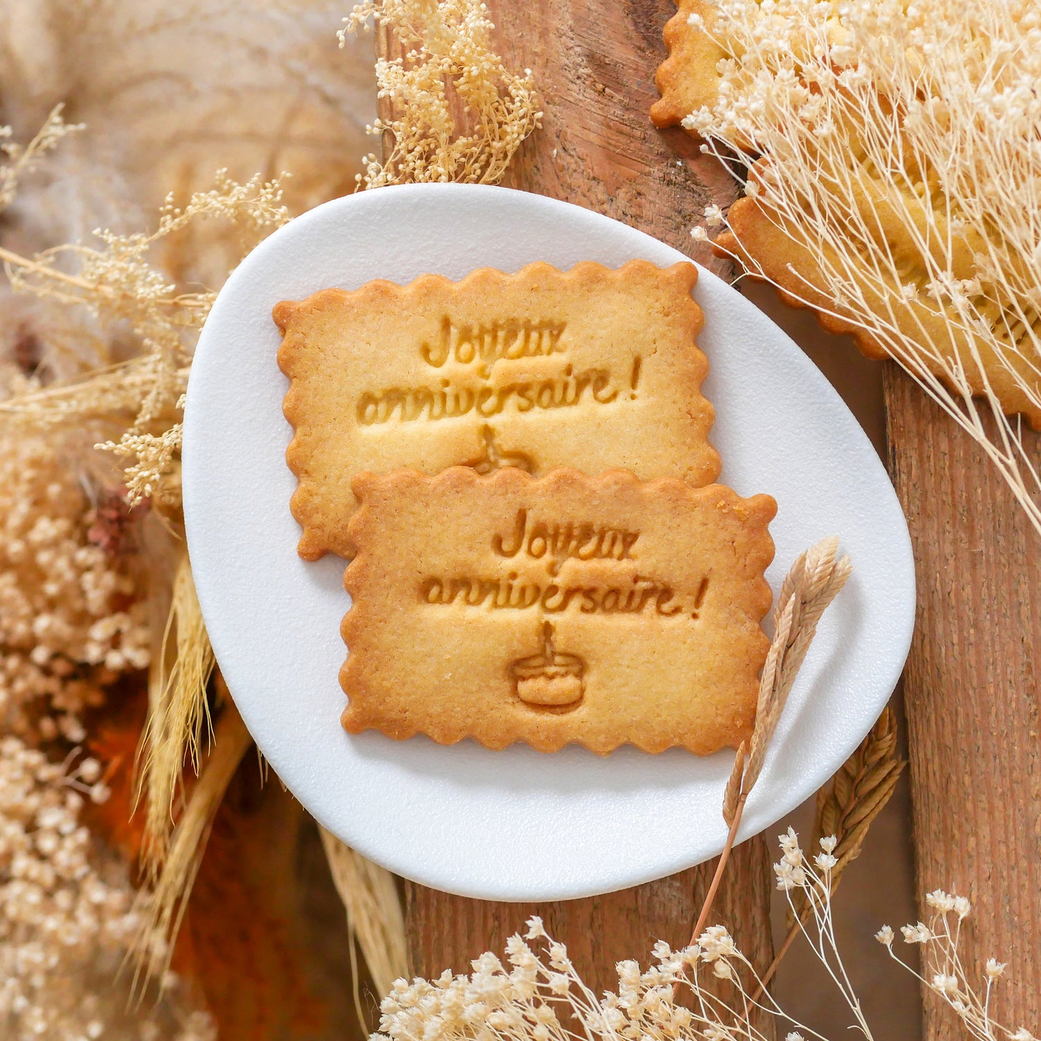 Biscuits à message pour souhaiter un joyeux anniversaire par Le Petit Biscuit Français