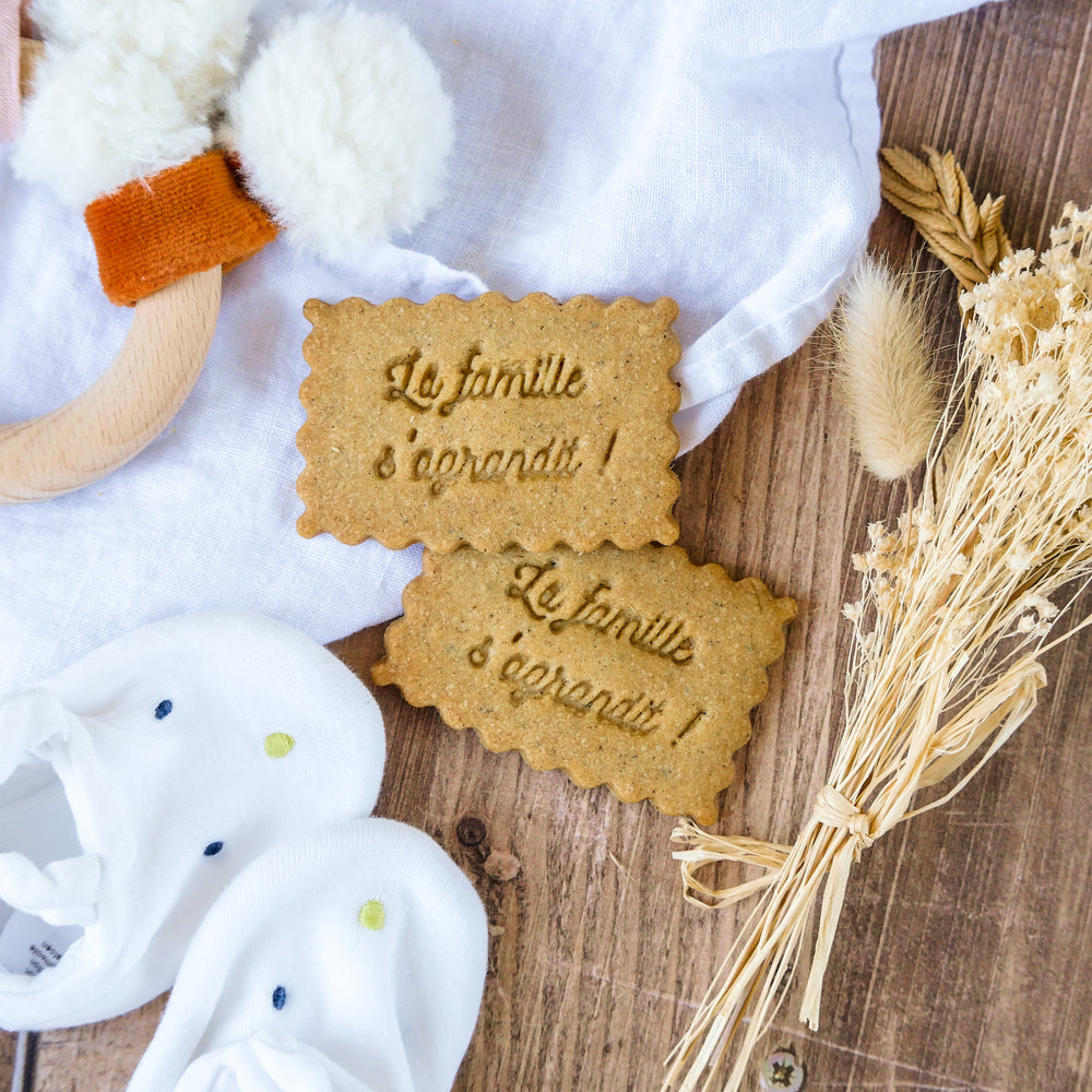 Biscuit à message pour annoncer une grossesse par Le Petit Biscuit Français