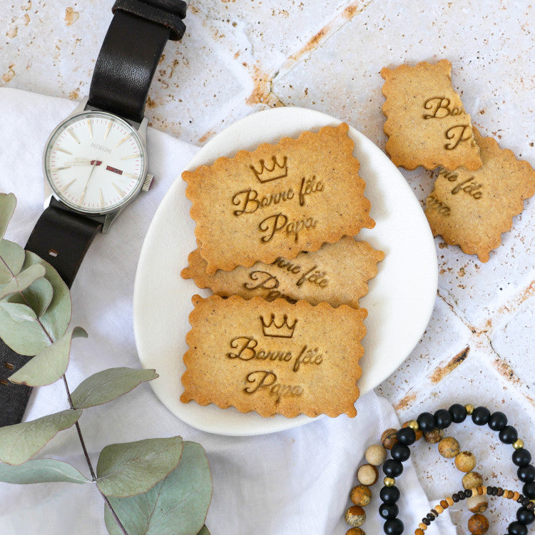 Biscuits à message pour la fête des pères par Le Petit Biscuit Français